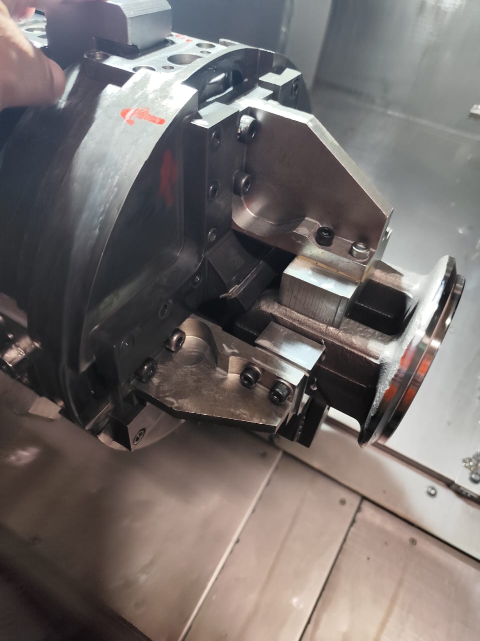 Fixture Machinig For Hydraulic Links OP20